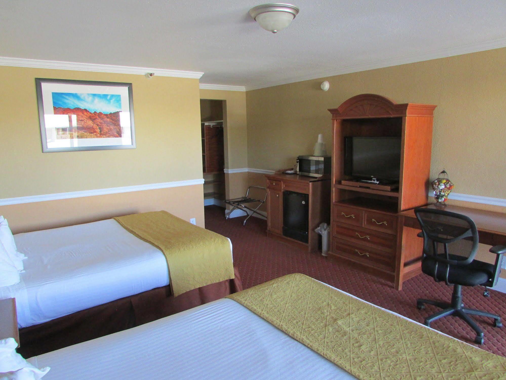 Travelodge By Wyndham Hawthorne Exteriér fotografie